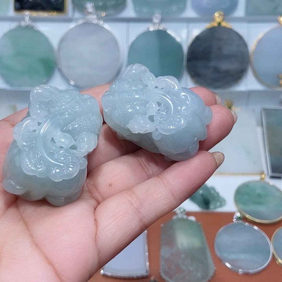 翡翠吊坠(不含链)未镶嵌红*赞
