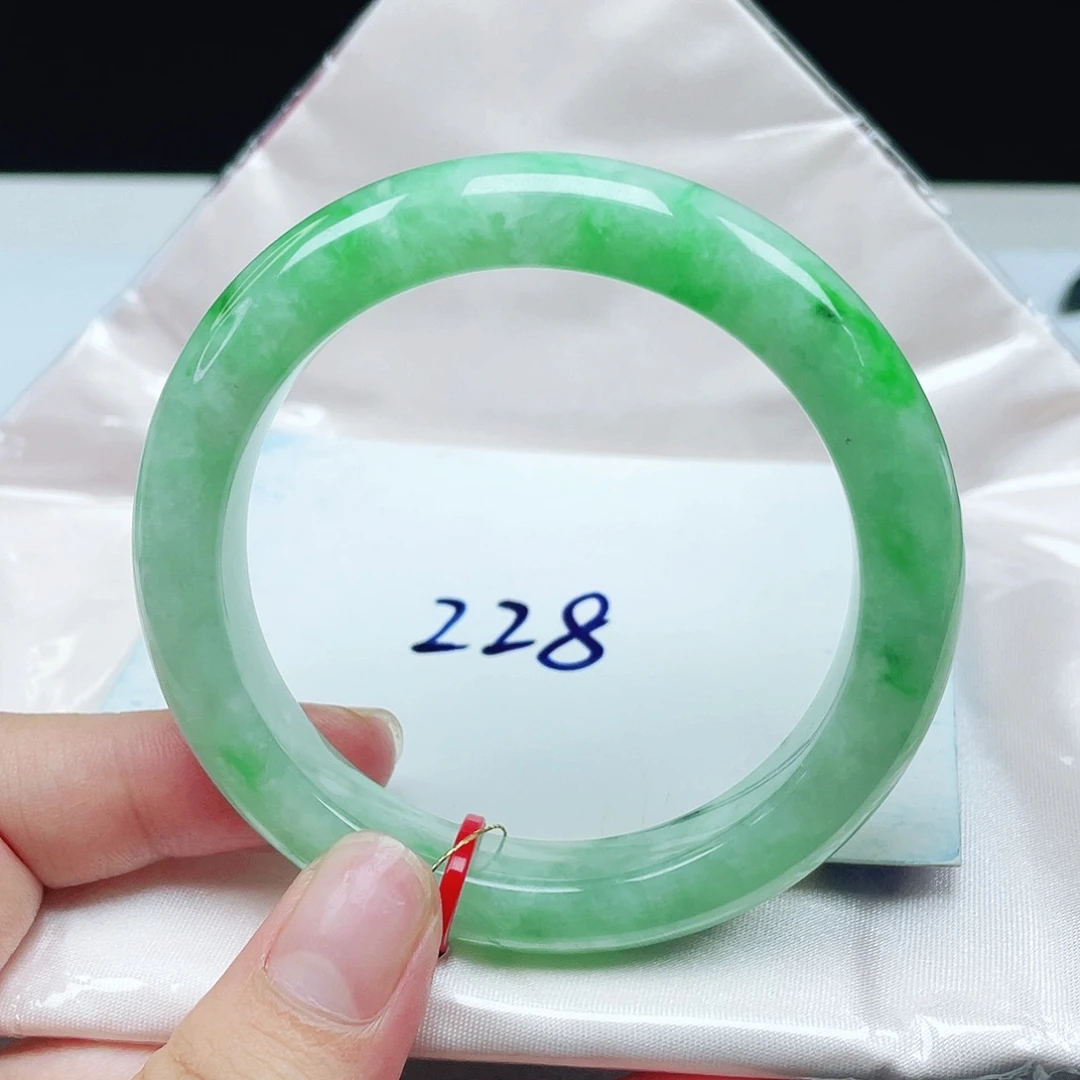 翡翠未镶嵌手镯（圆镯）正圈52.5