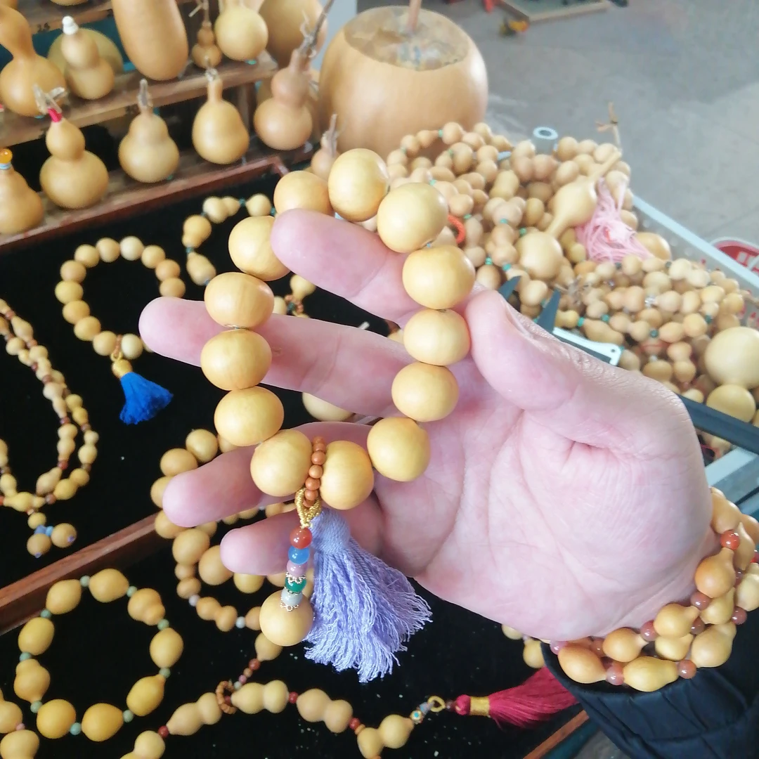 天然小葫芦灯笼嘴丑丑小手串，12颗草里金小葫芦