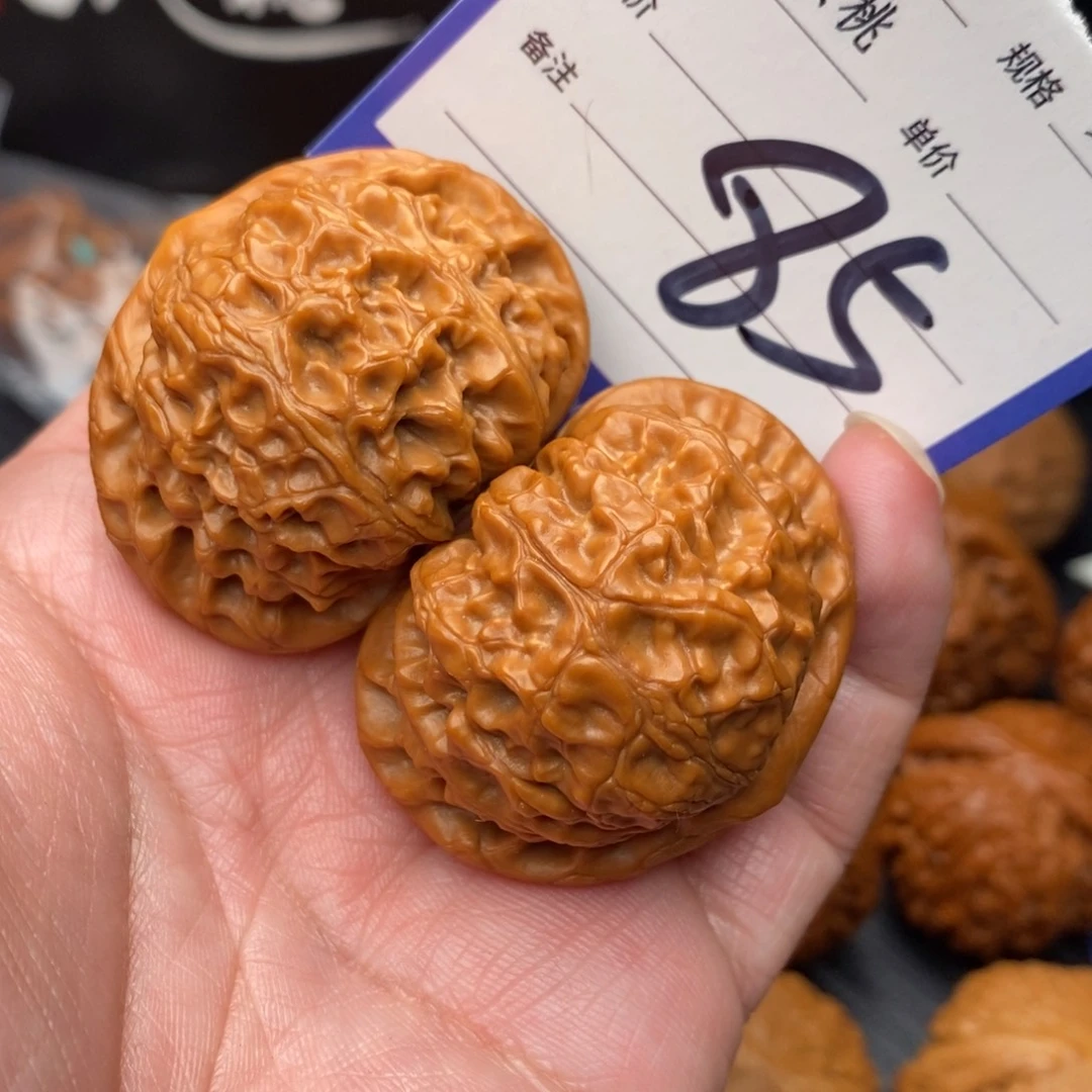 赵****把件桃核宫灯42mo