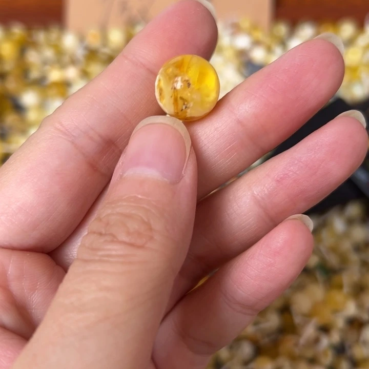 蜜蜡未镶嵌裸石12.9mm一个