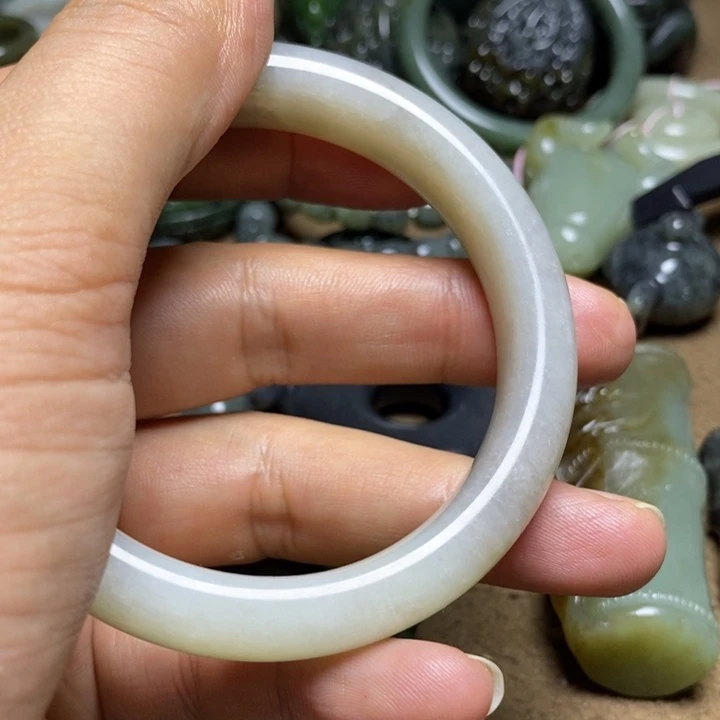 青***原颈饰未镶嵌和田玉
