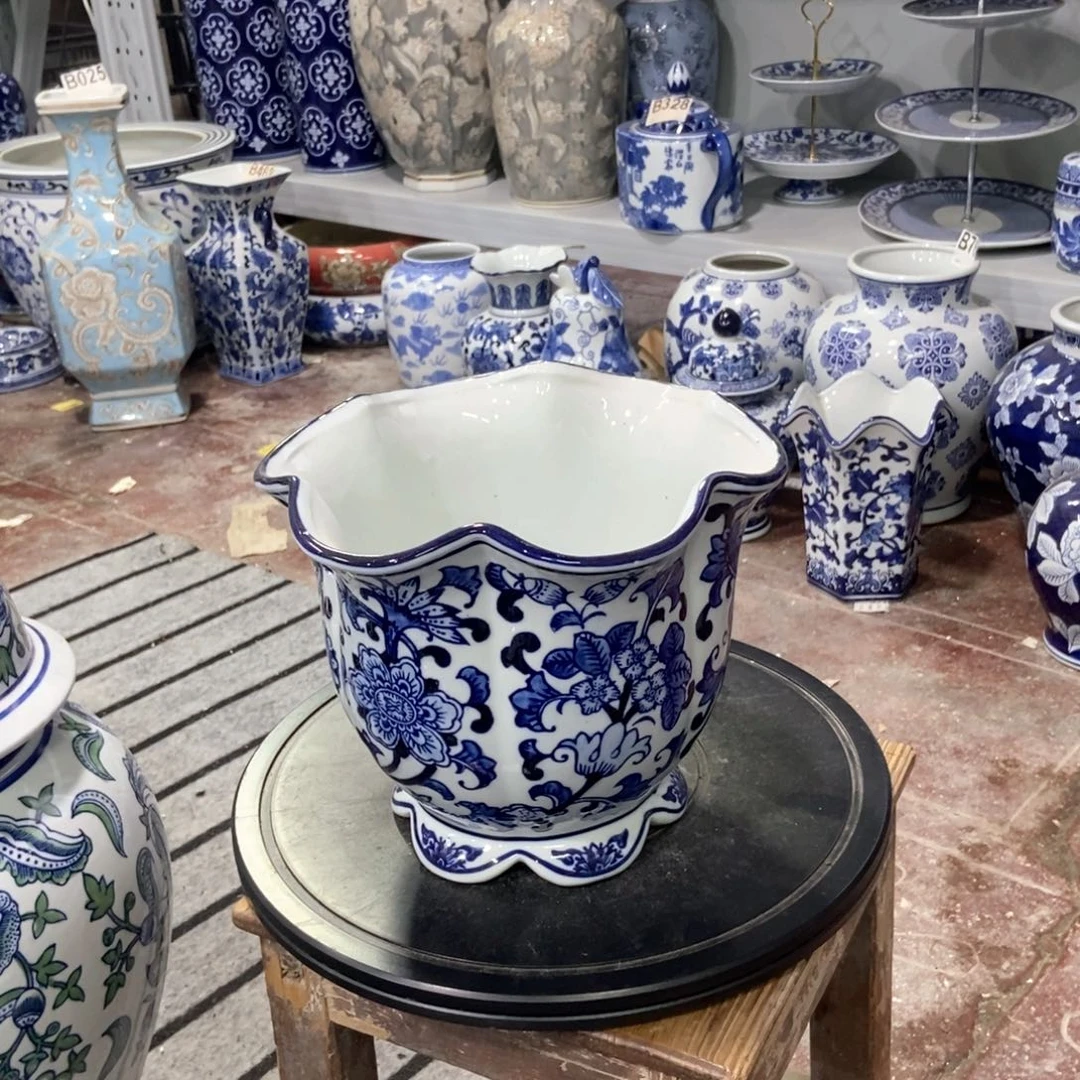 摆件花盆手绘釉下彩