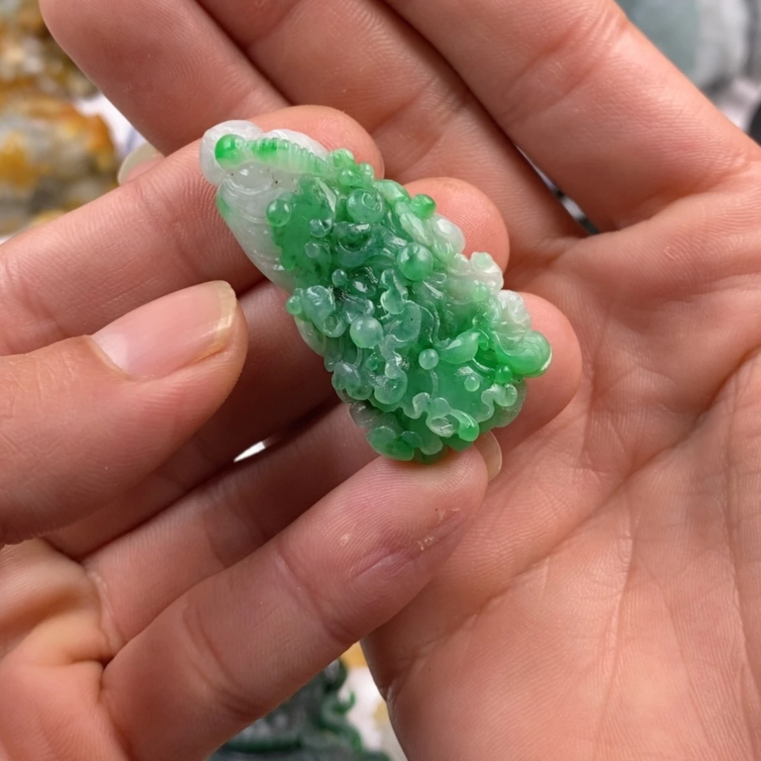 定制翡翠未镶嵌翡翠