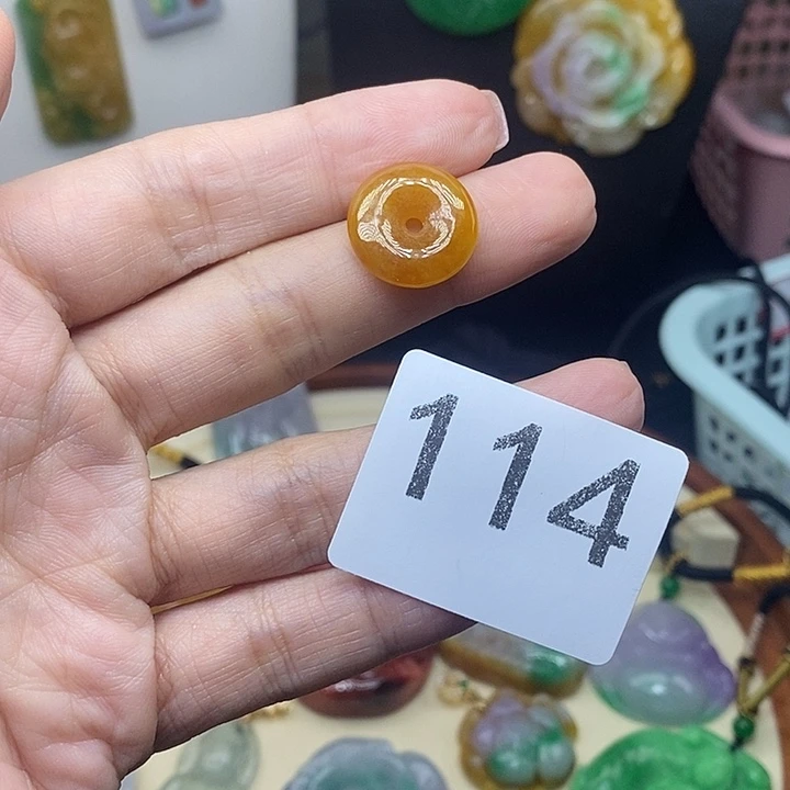 吊坠(赠链)未镶嵌翡翠
