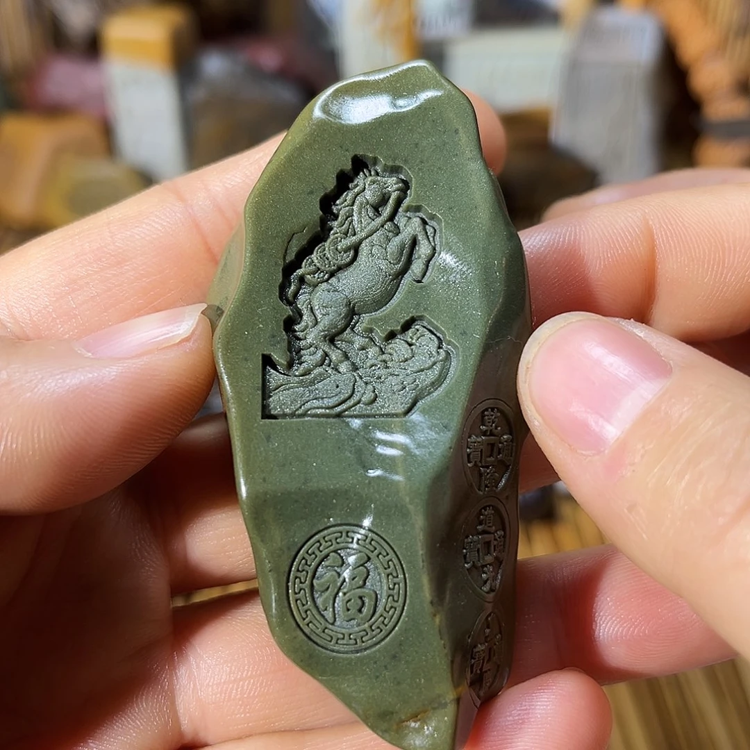 戈壁石雕刻手把件，挂件，默认打孔穿绳4