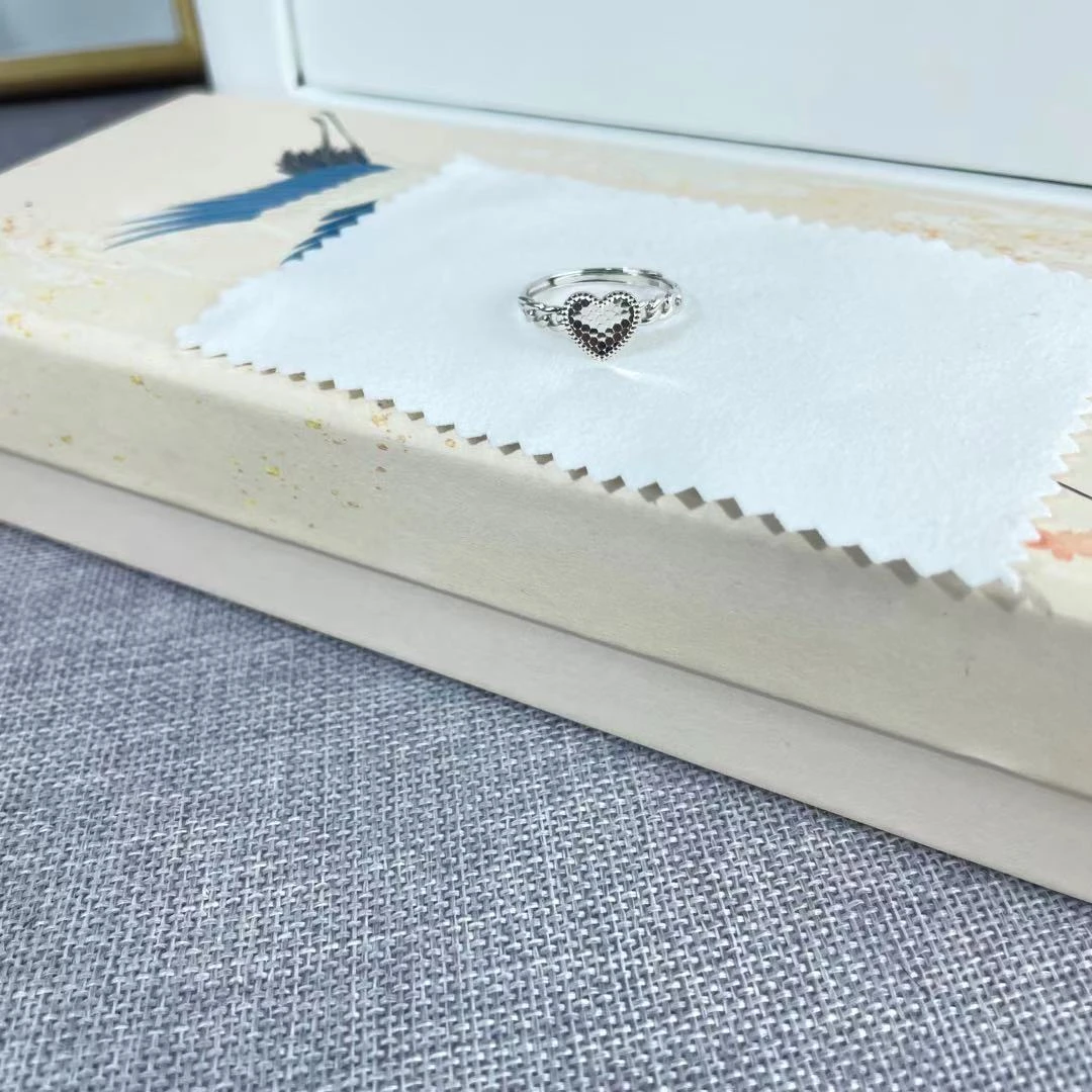 PT950  铂金戒指  鱼鳞爱心 气质百搭 S 51835