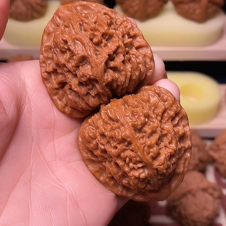 吊坠文玩核桃42三角疆