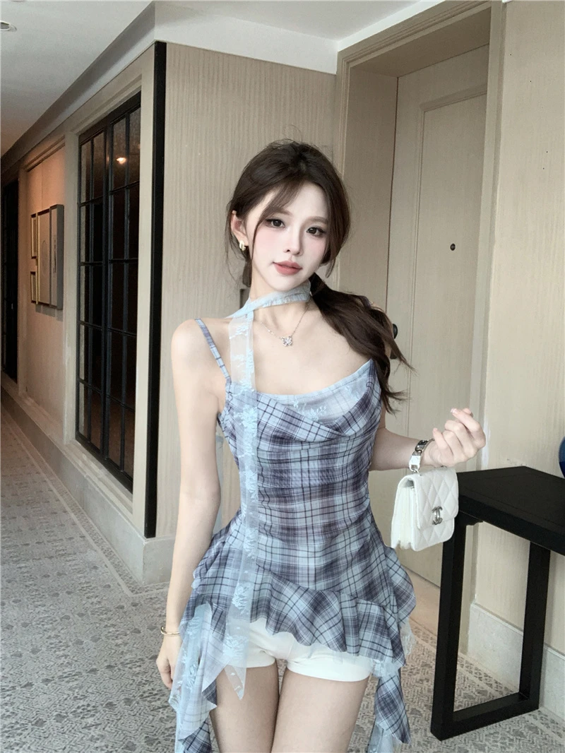 2025夏季时尚新款法式小众短款设计感格子网纱荷叶边吊带背心女