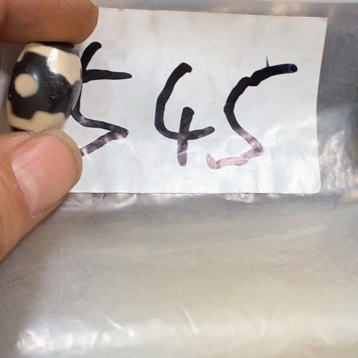 护***坤吊坠滴血莲花菩提