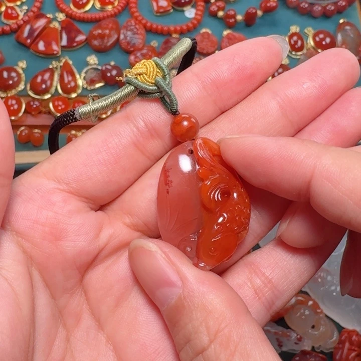 未镶嵌吊坠南红玛瑙