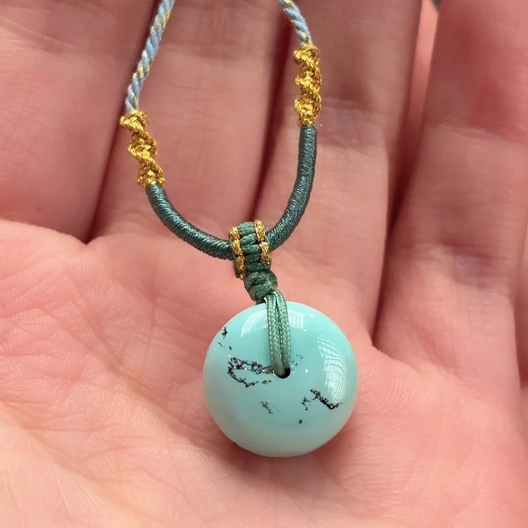 绿松石未镶嵌颈饰