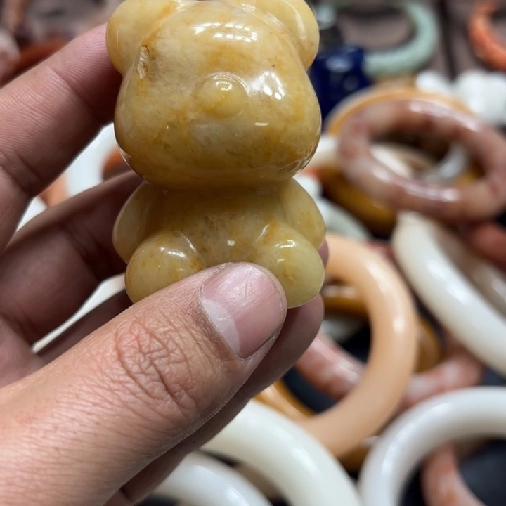 石英质玉未镶嵌手镯