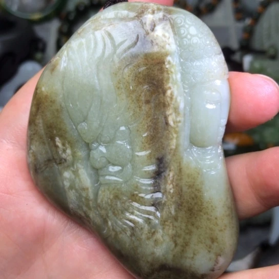 和田玉未镶嵌把件