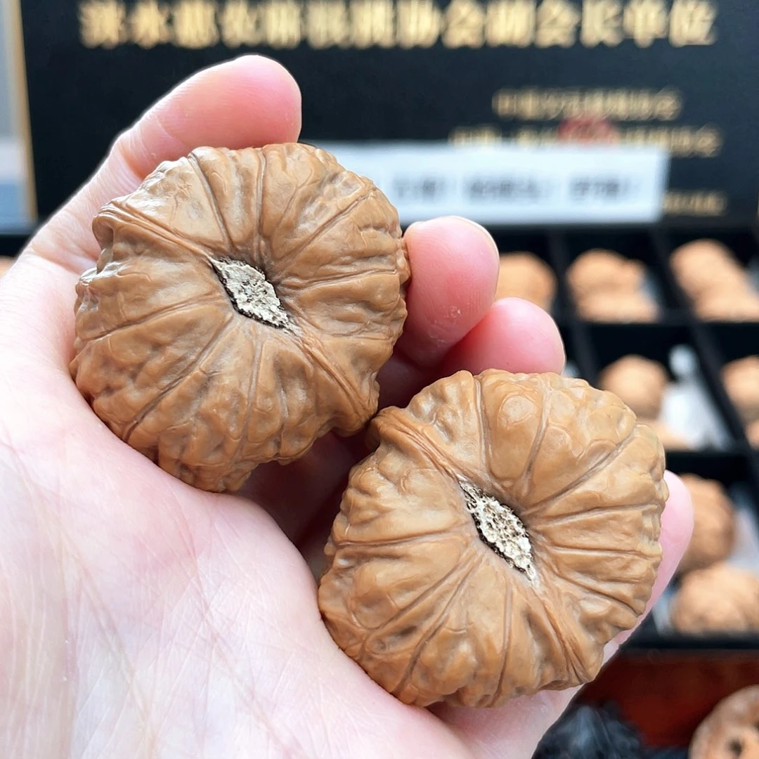 把件文玩核桃38尺异形南瓜墩圆肩开口笑石膏底凹底大眼3809