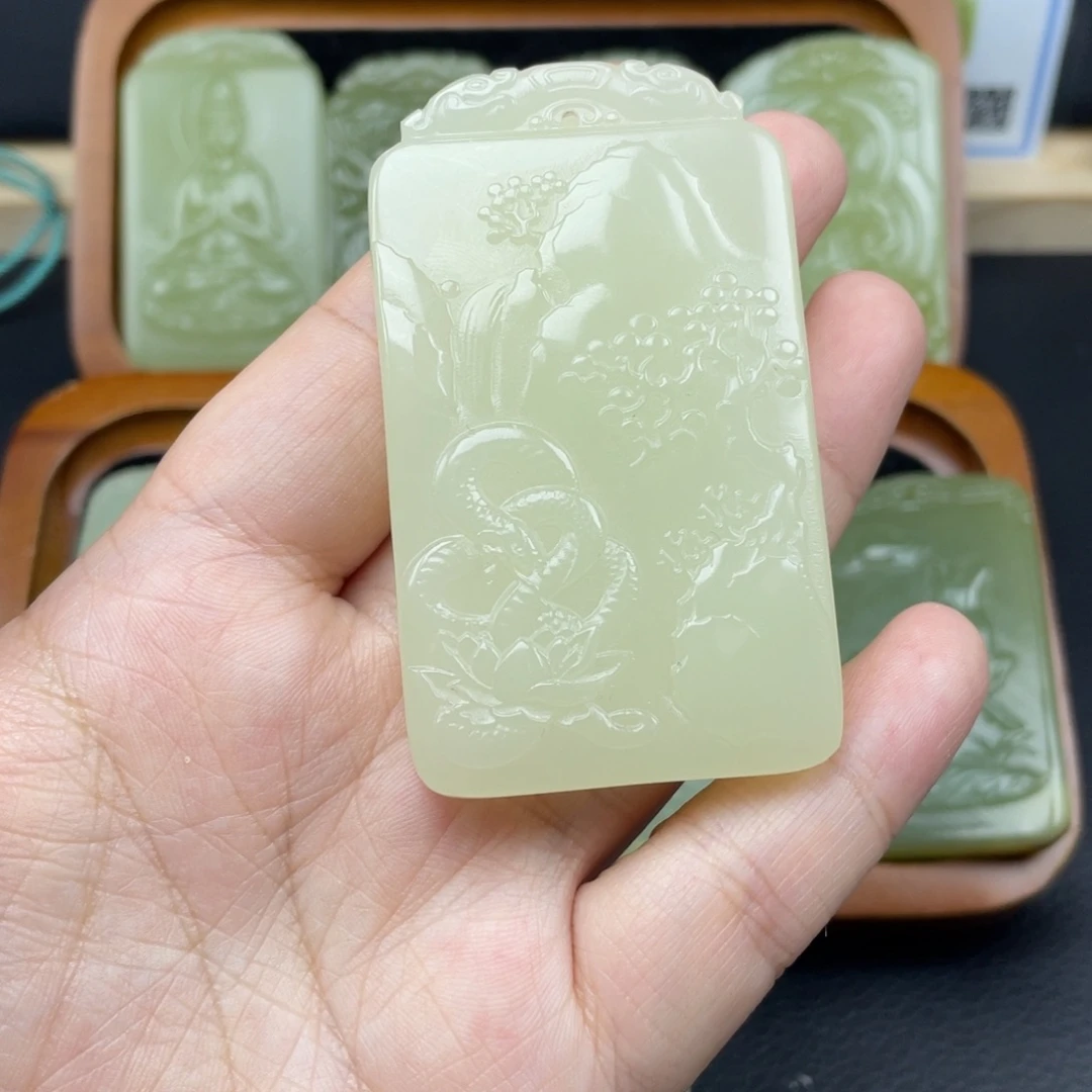 想*…新疆昆仑山料