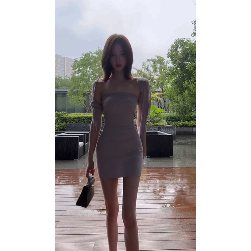 高级感法式夏季新款纯欲风性感辣妹气质抹胸连衣裙修身显瘦包臀裙