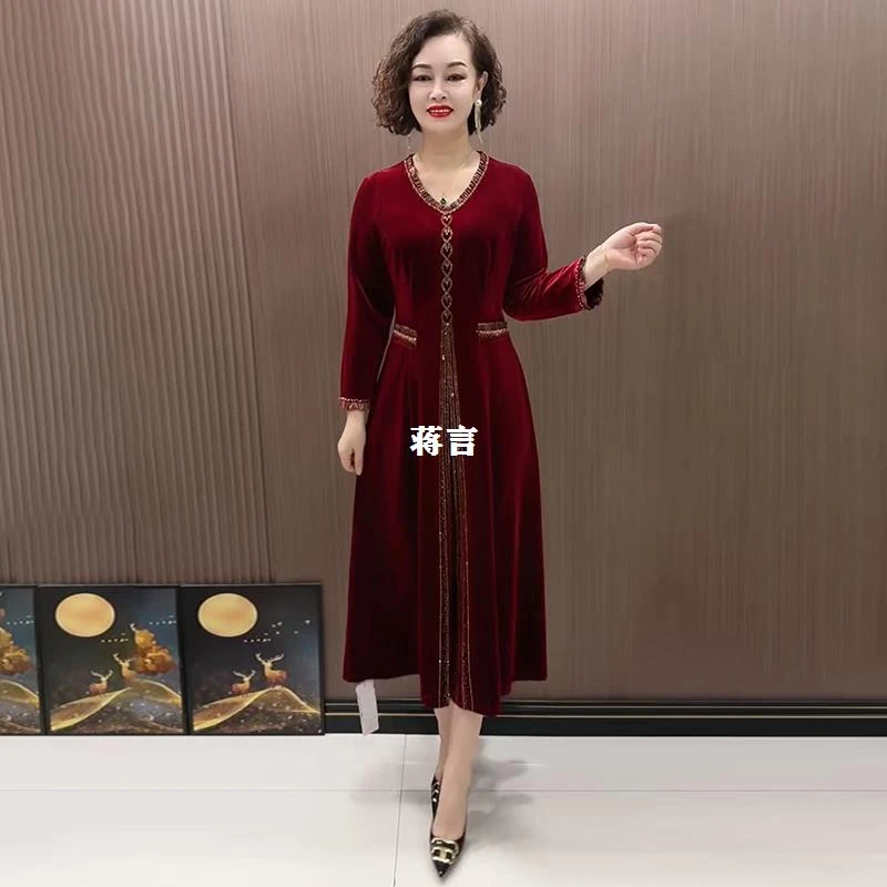 9608妈妈礼服高贵宽松婚宴瘦长婆婆款喜丝绒显装装服连衣裙中老年
