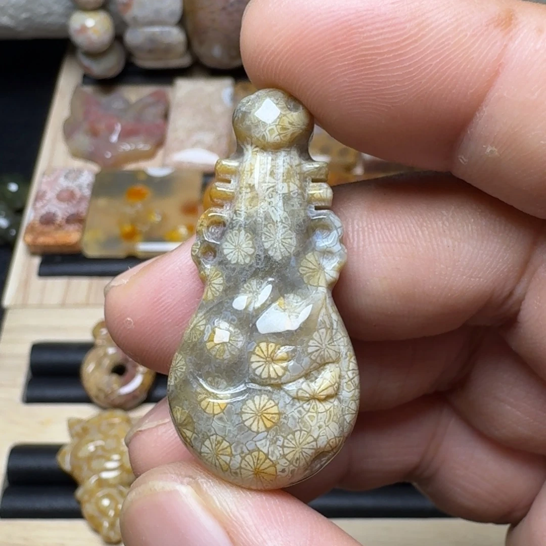 硅化玉未镶嵌纯天然色有机玉石保真色