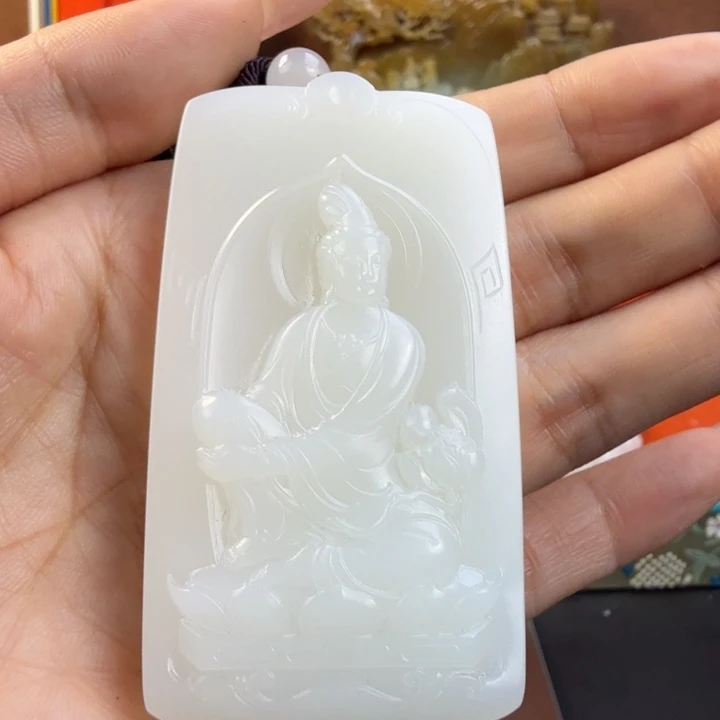 荣***耀和田玉未镶嵌颈饰