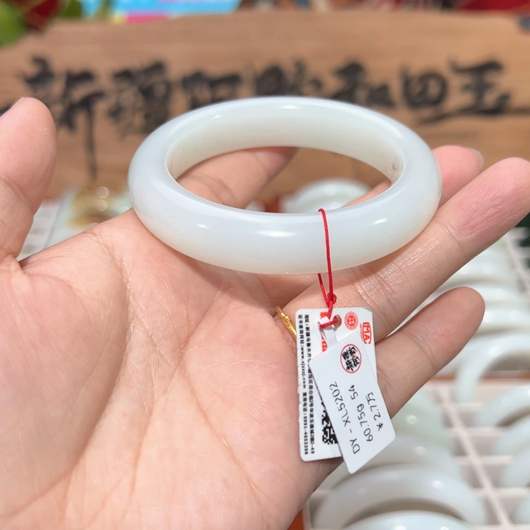 未镶嵌手镯和田玉纯天然和田玉手镯