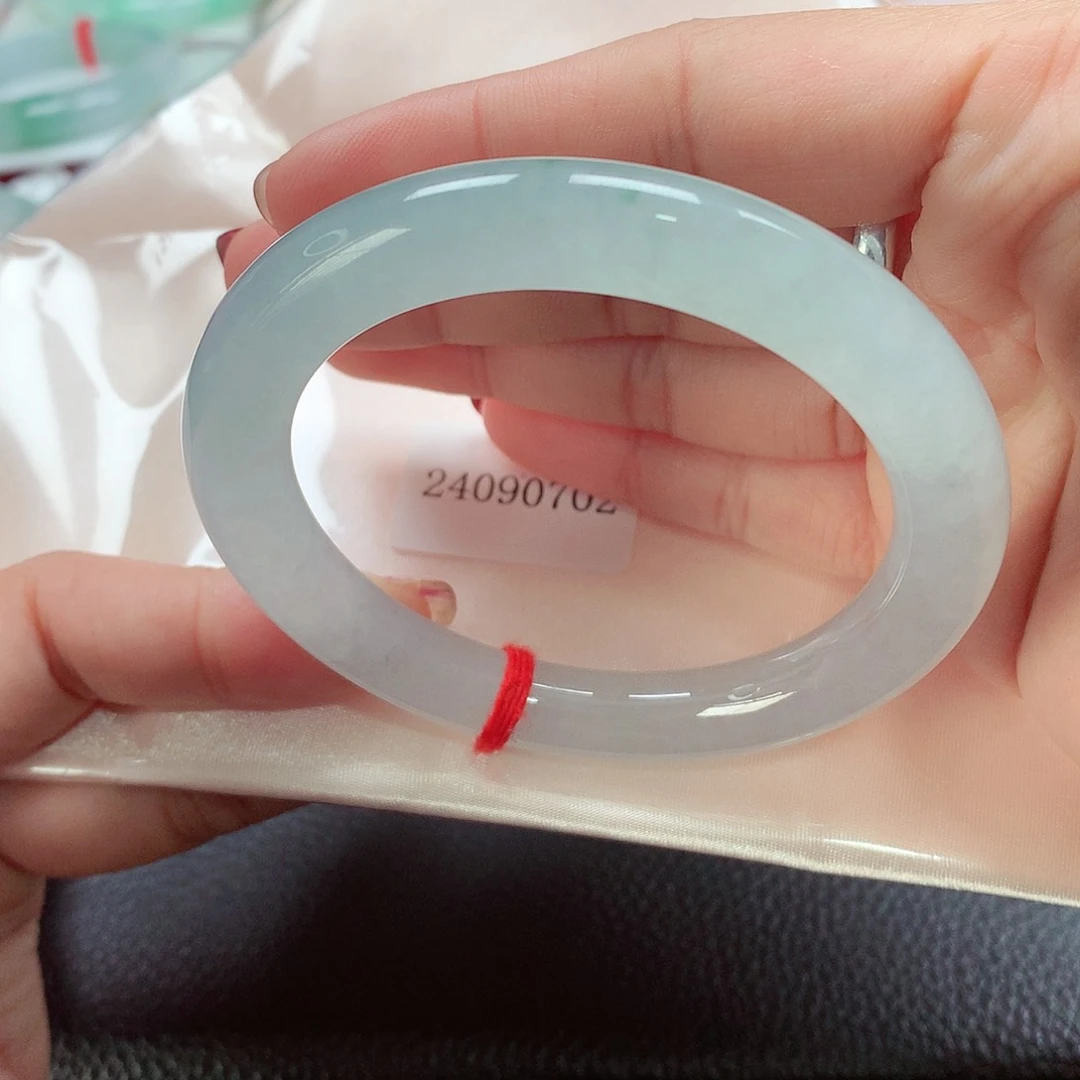 翡翠手镯（圆镯）未镶嵌