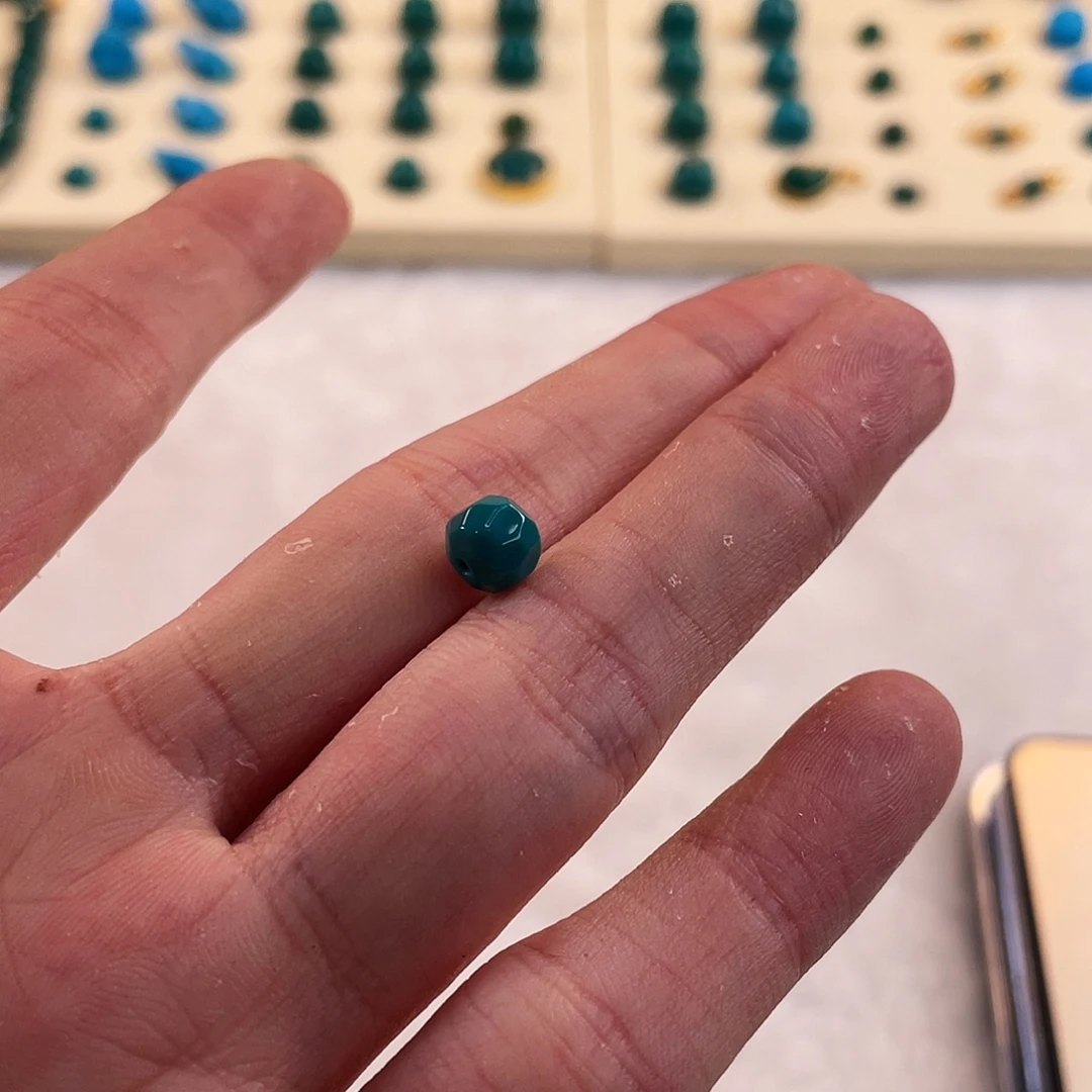 绿松石未镶嵌耳饰