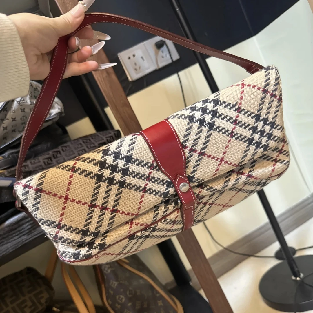 95新 BURBERRY/博柏利 XM/经典格纹拼红皮毛呢单肩包/YB01616617