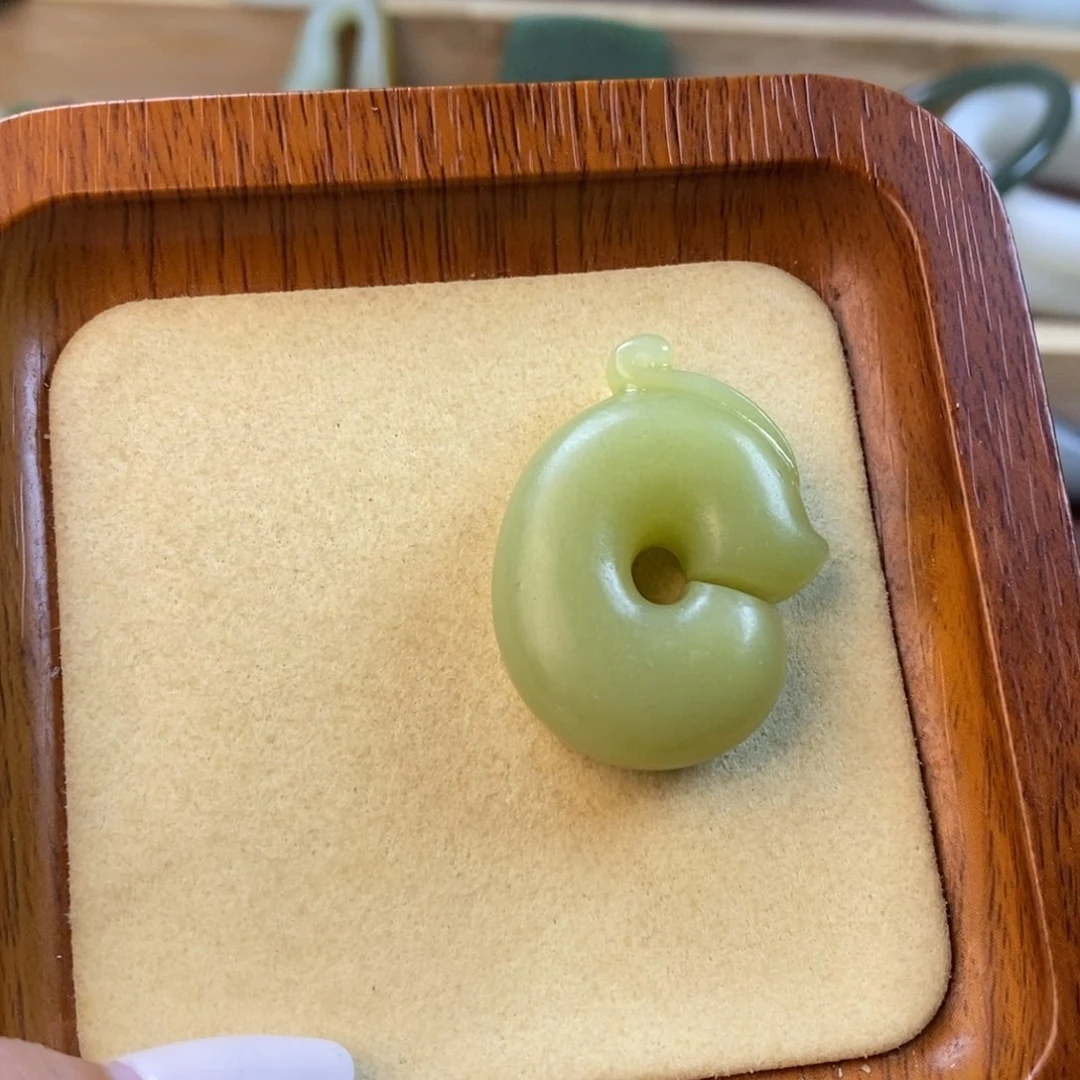 和田玉未镶嵌颈饰巧****?