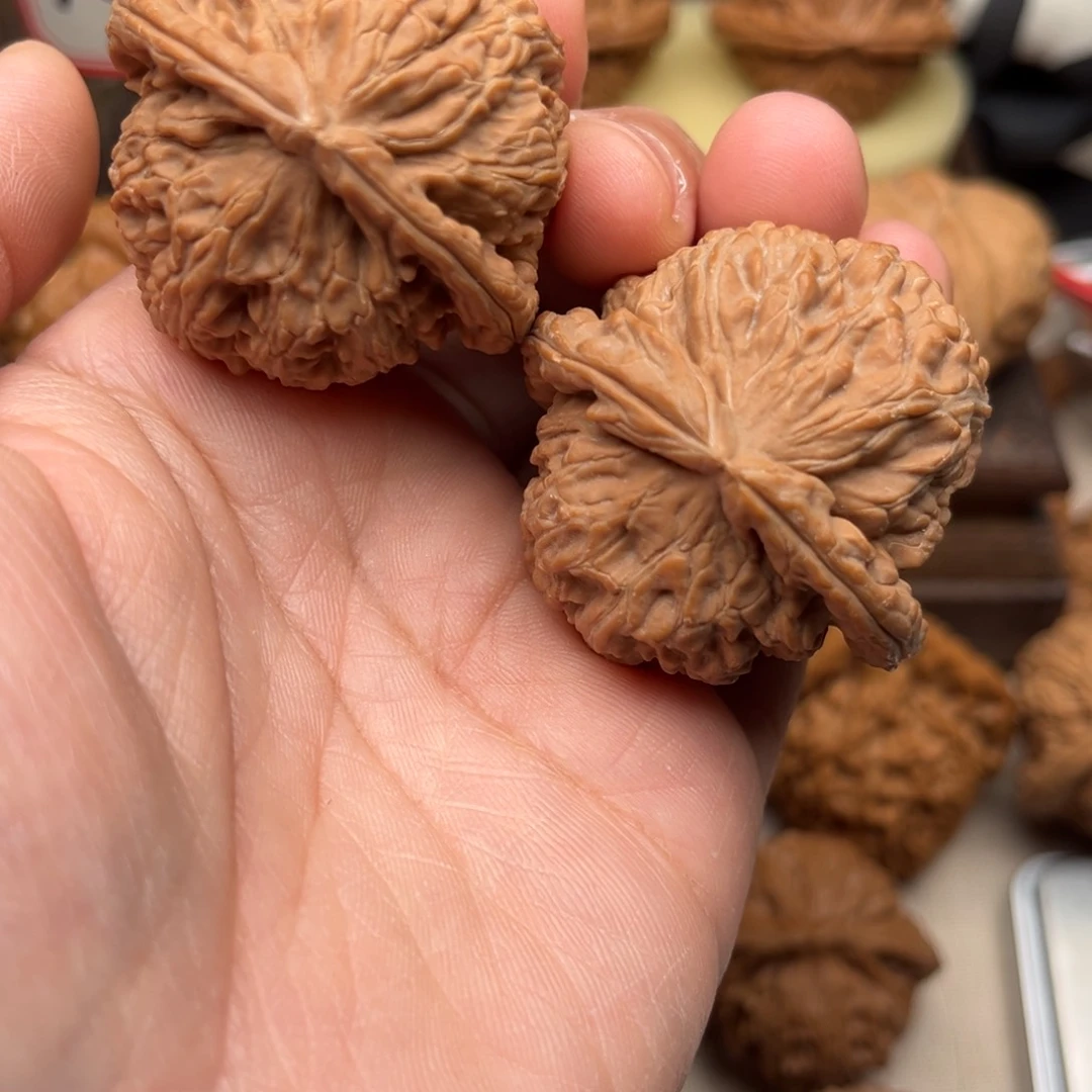 【闪购商品】阿*文玩核桃手把件42白狮子