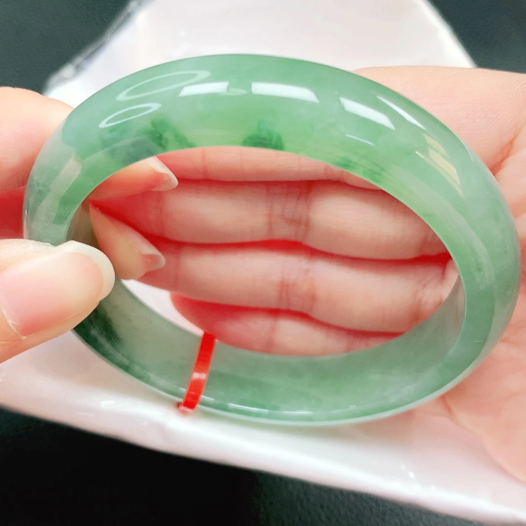 翡翠未镶嵌手镯57圈