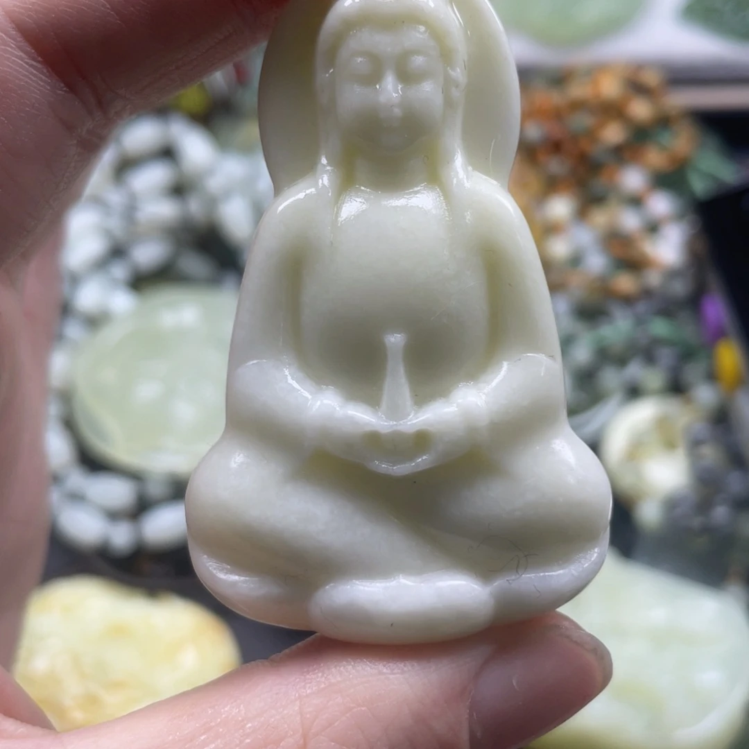 蛇纹石玉未镶嵌吊坠