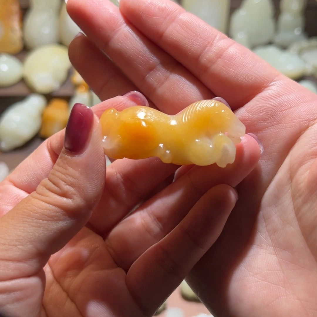 颈饰未镶嵌和田玉大*兄