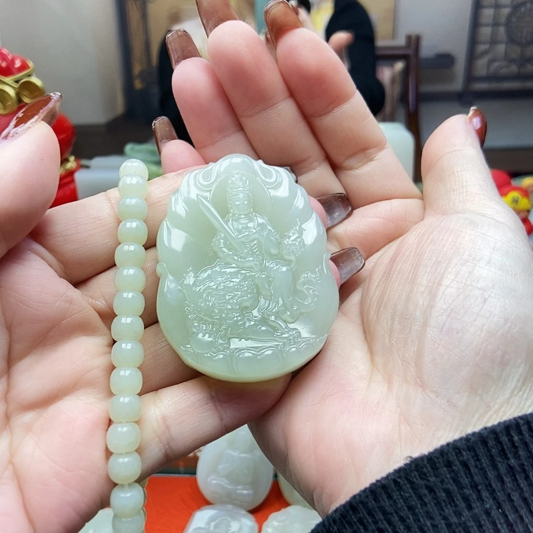 颈饰未镶嵌和田玉搬****子