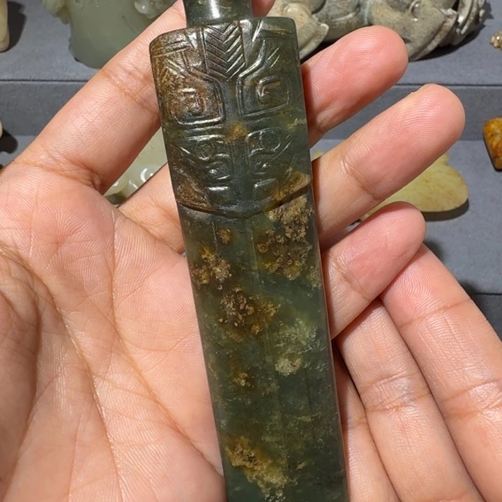 若***愚颈饰未镶嵌和田玉