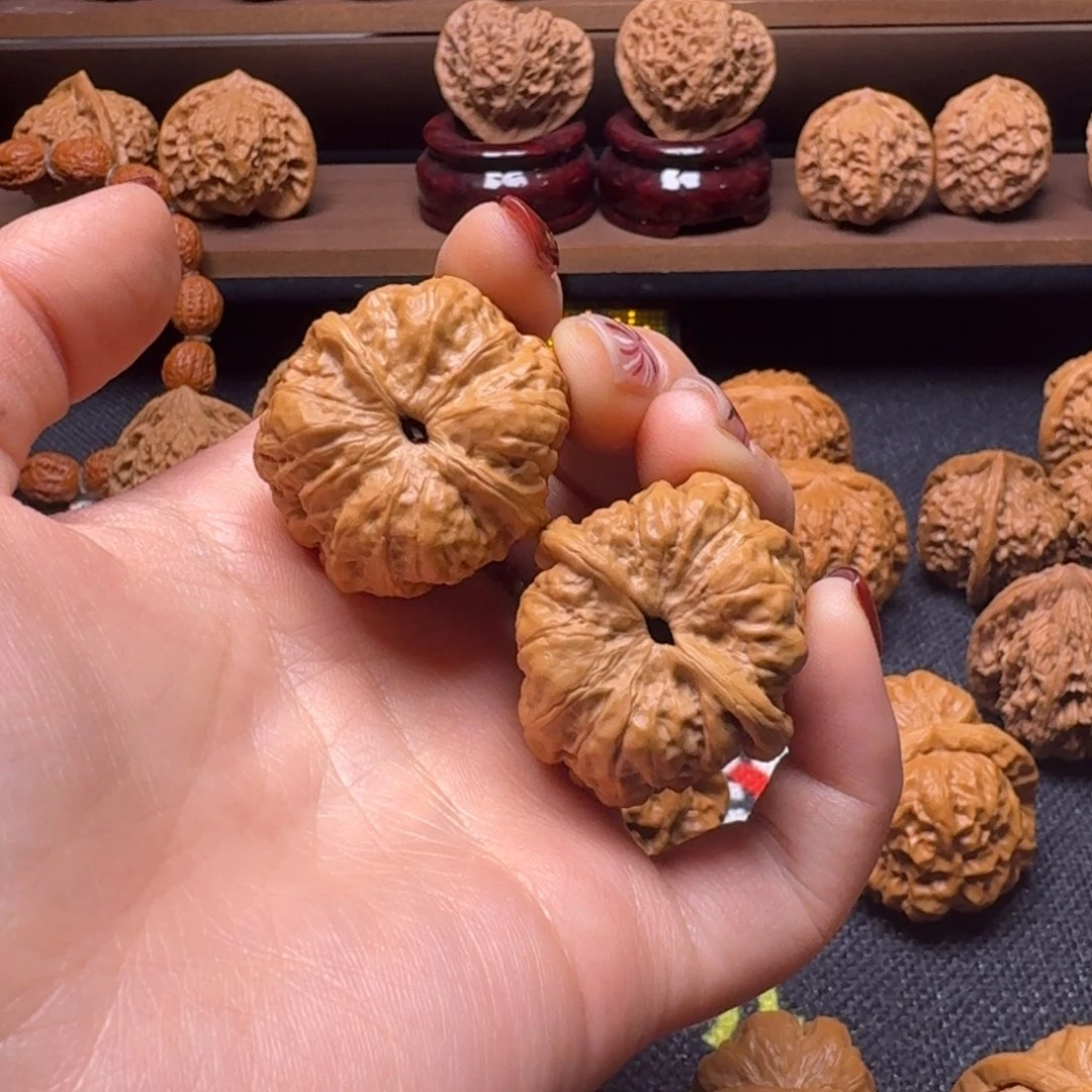 文玩核桃吊坠万***侠32蛤蟆头