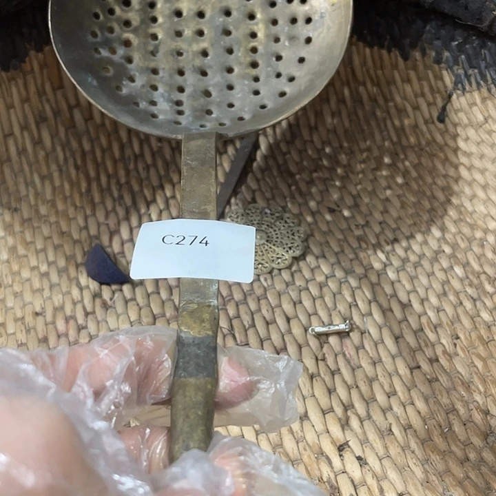 张***宝瓷片C274号工艺品