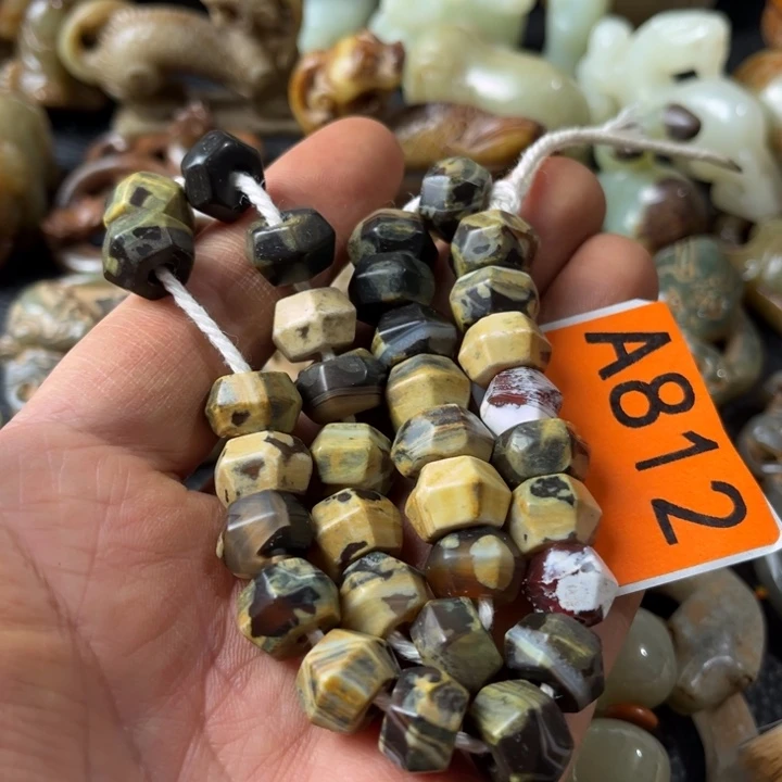 玛瑙/玉髓颈饰合金