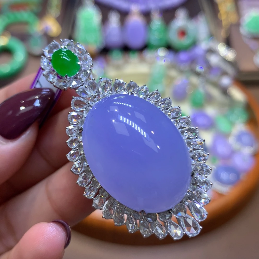 ****n翡翠18K金镶嵌颈饰