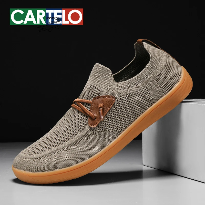 卡帝乐鳄鱼男鞋秋季新款宽头特大码徒步鞋男款素色耐脏户外休闲鞋