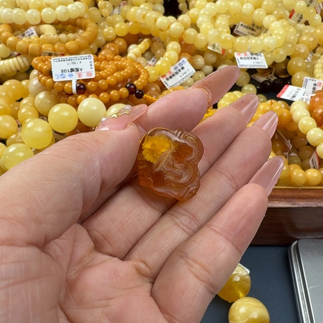 琥珀未镶嵌珠宝奇石