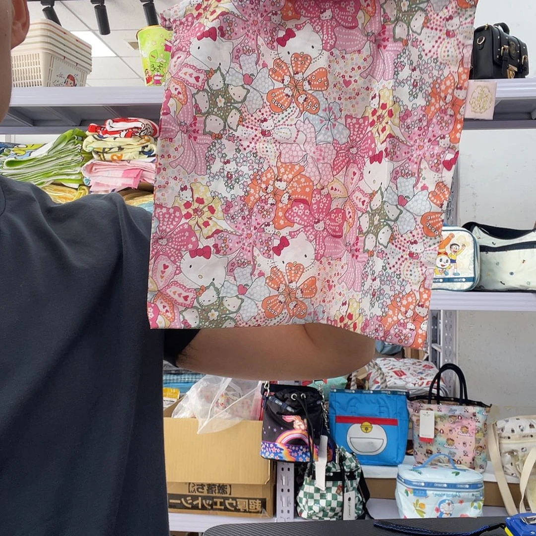 PU化妆包等产品和产品