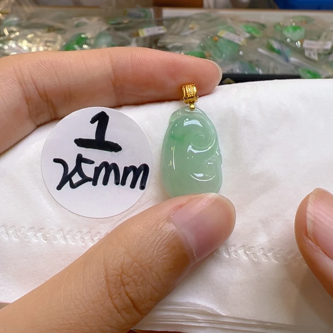 吊坠(不含链)18K金镶嵌翡翠