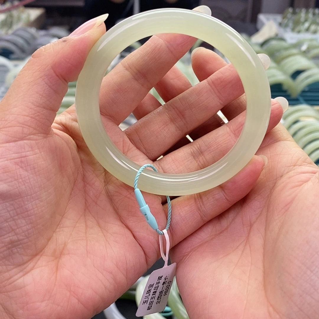 和田玉未镶嵌珠宝奇石和田玉手镯56.57