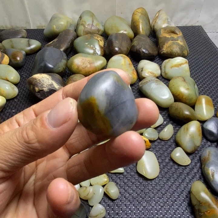 未镶嵌和田玉（糖玉）珠宝奇石