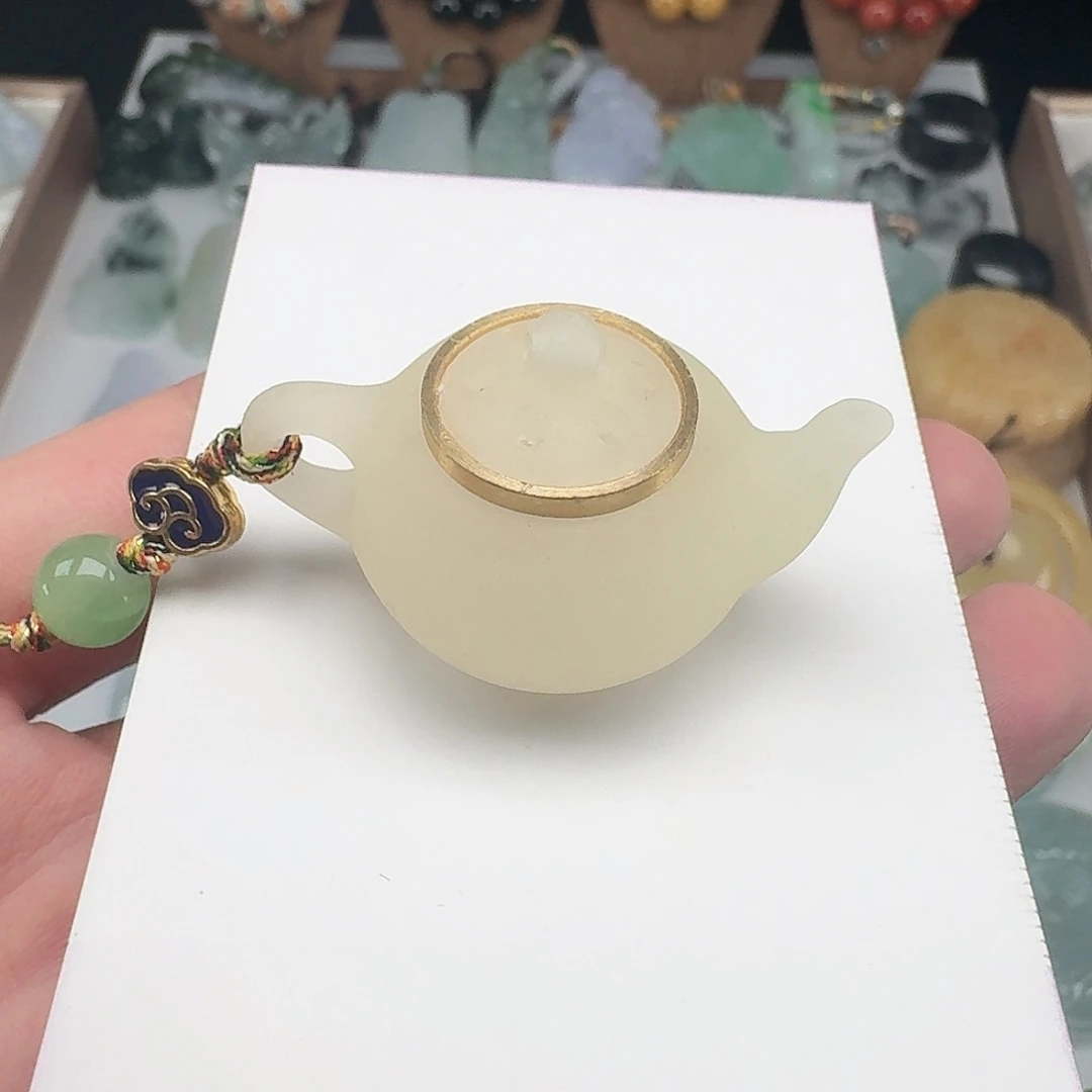颈饰未镶嵌翡翠….2