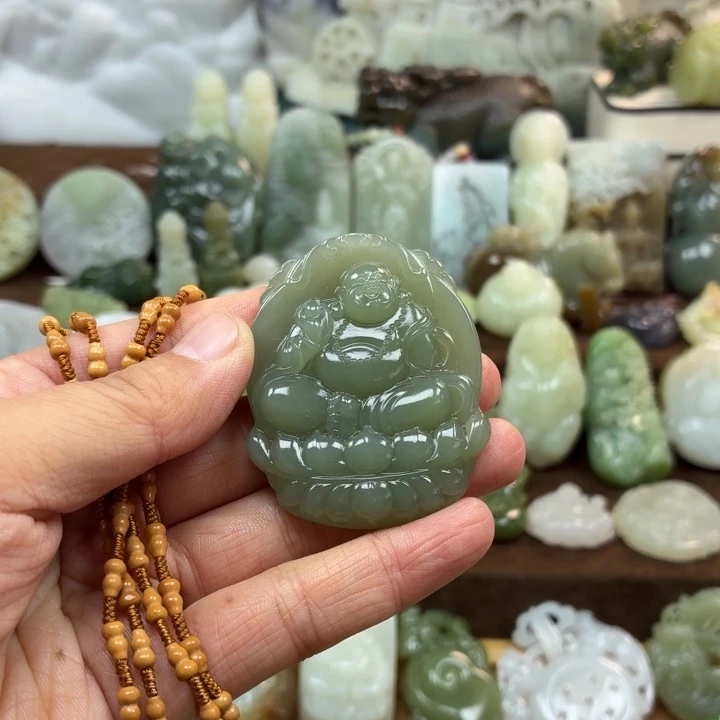 (***）和田玉未镶嵌颈饰