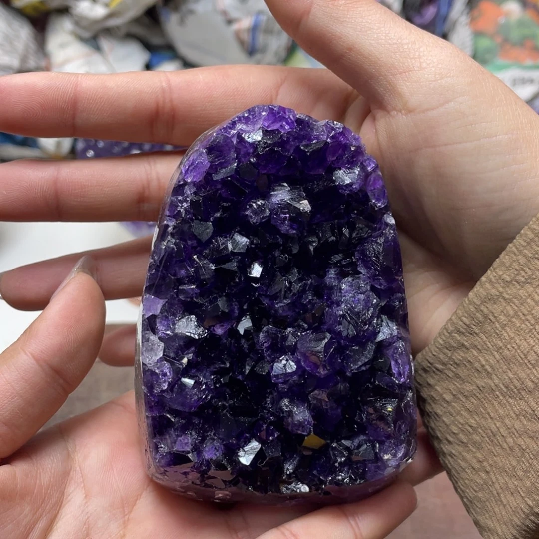 紫晶大型摆件（非配饰）未镶嵌C**?