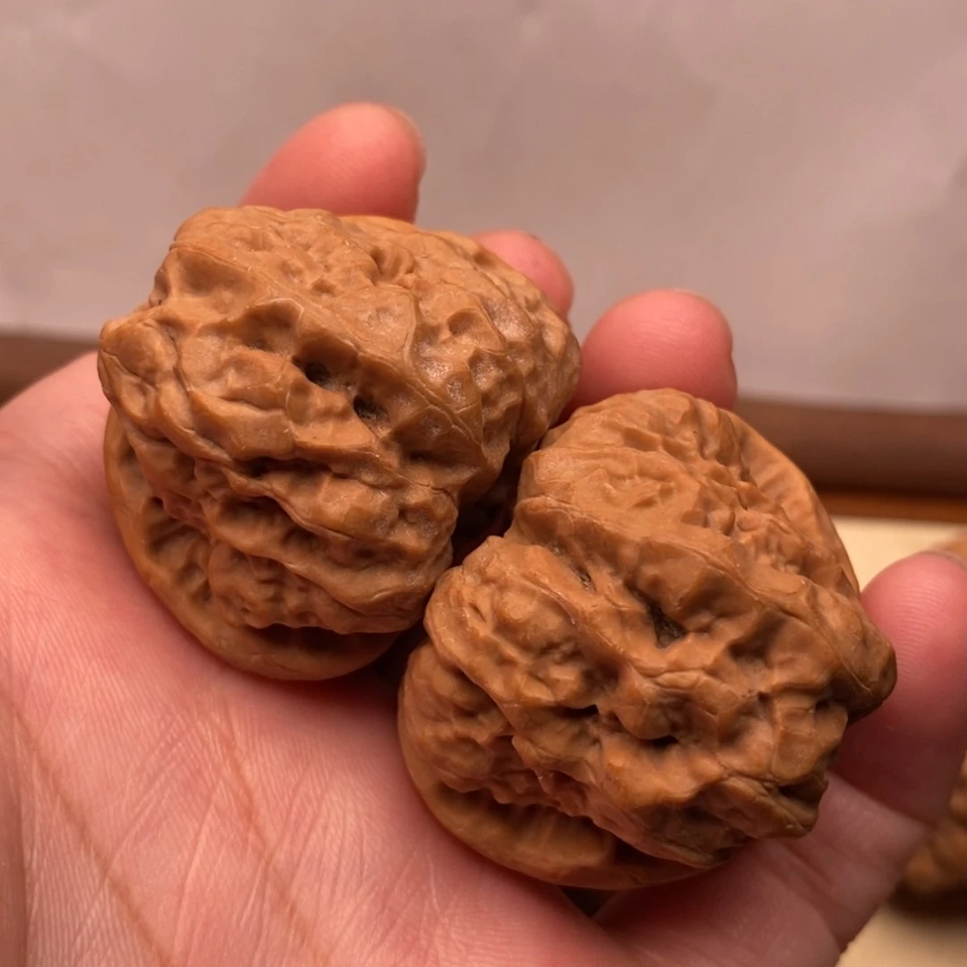【闪购商品】把件文玩核桃边37左右