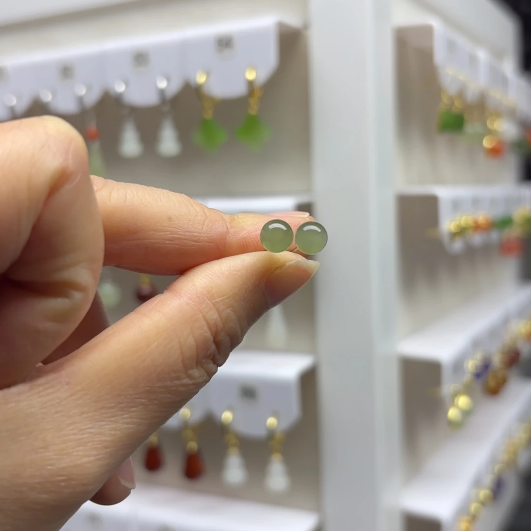 和田玉银S925镶嵌耳饰6mm